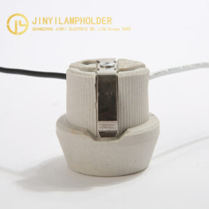 Front view of JY-2606 E26 porcelain lampholder