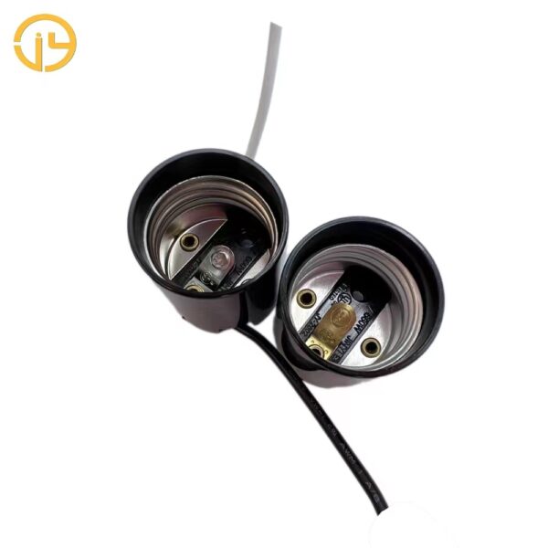 Front view of JY-2602 black phenolic E26 lampholder